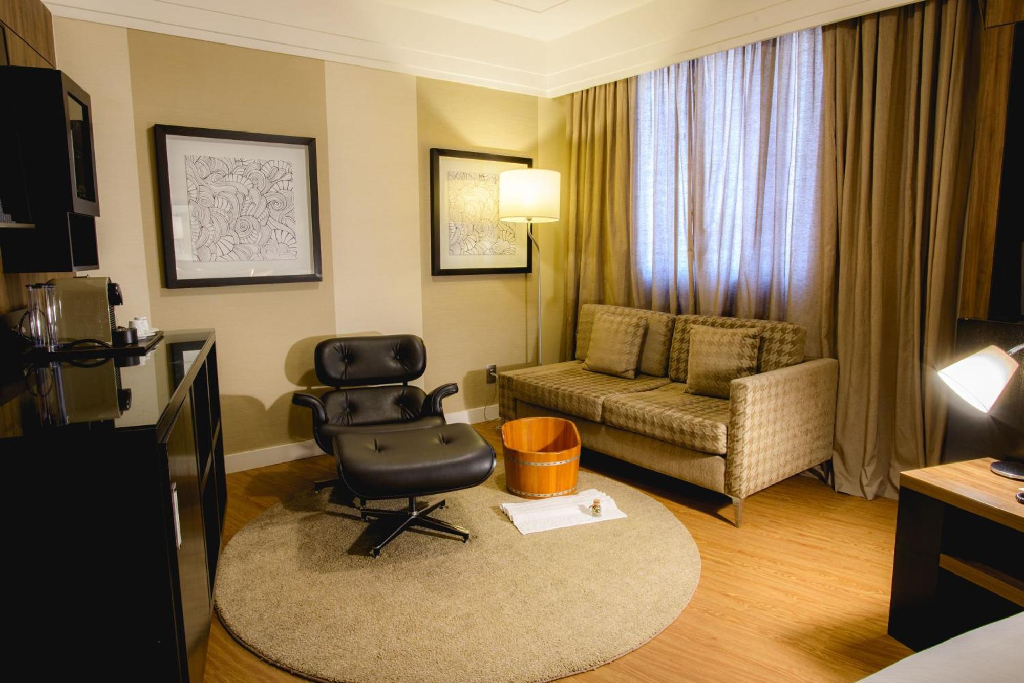 Radisson Alphaville Barueri Luaran gambar A living room in a serviced apartment in London