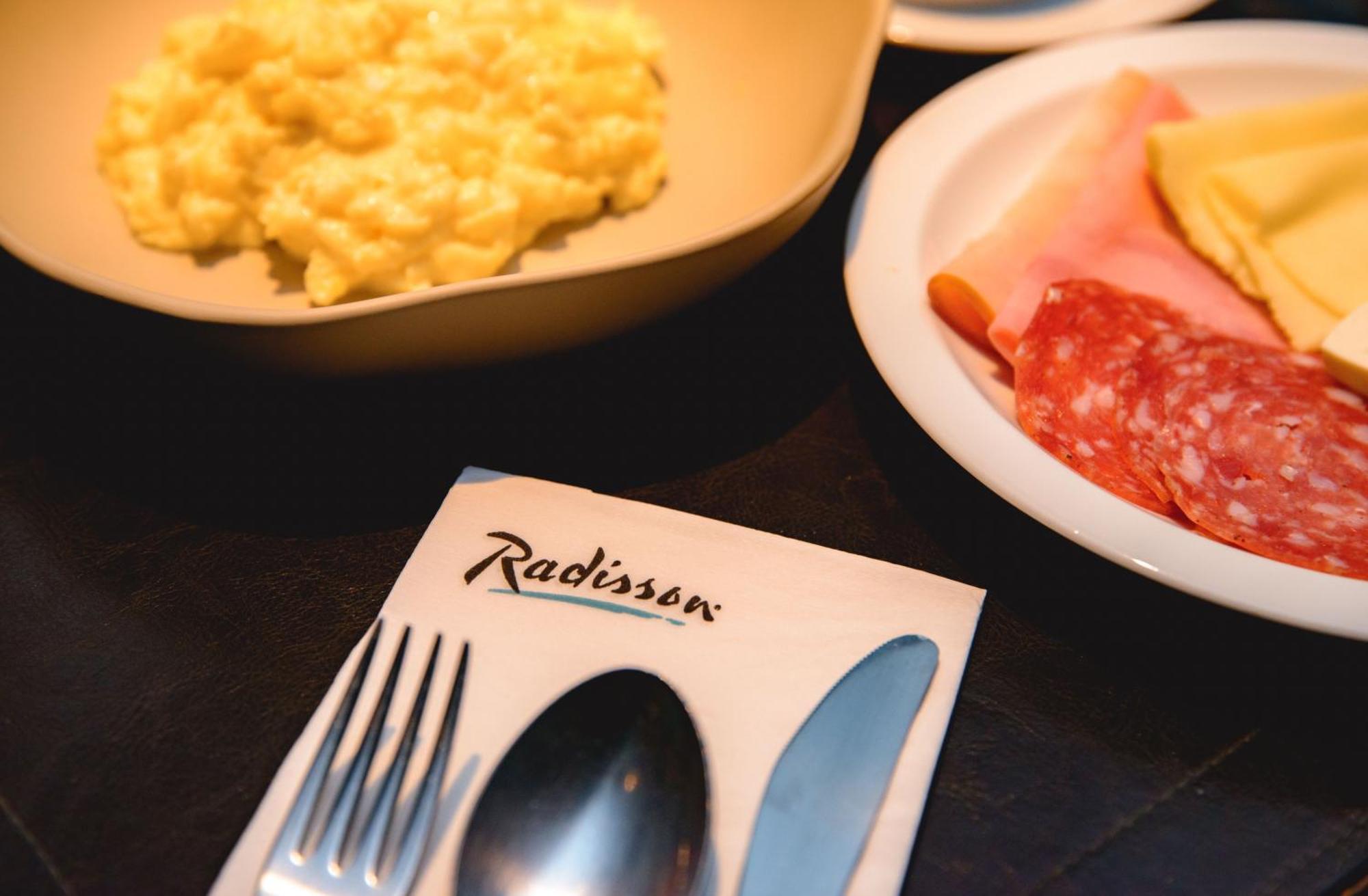 Radisson Alphaville Barueri Luaran gambar A Radisson hotel breakfast